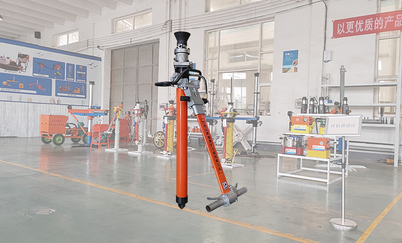 輕型液壓錨桿鉆機.jpg
