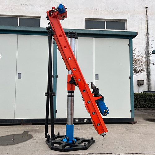 架柱式液壓回轉(zhuǎn)鉆機(jī)